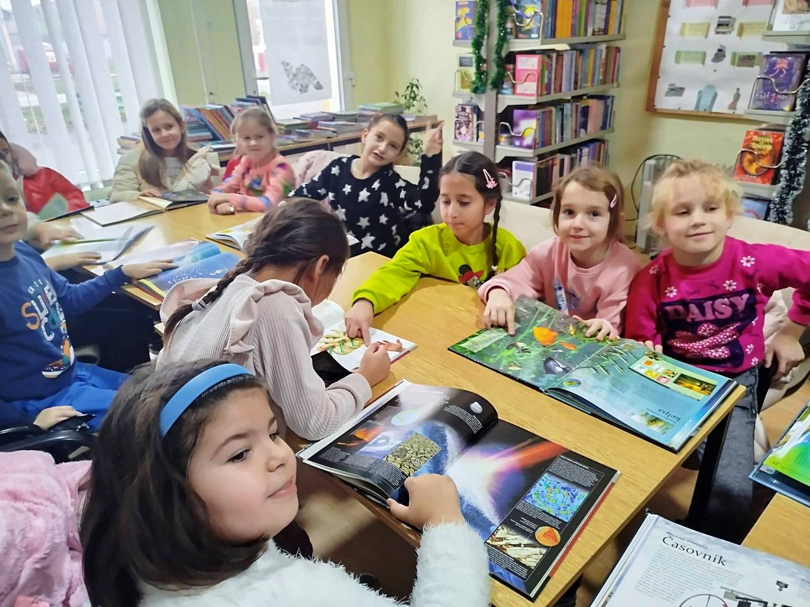 НОВОГОДИШЊЕ СЛИКОВНИЦЕ