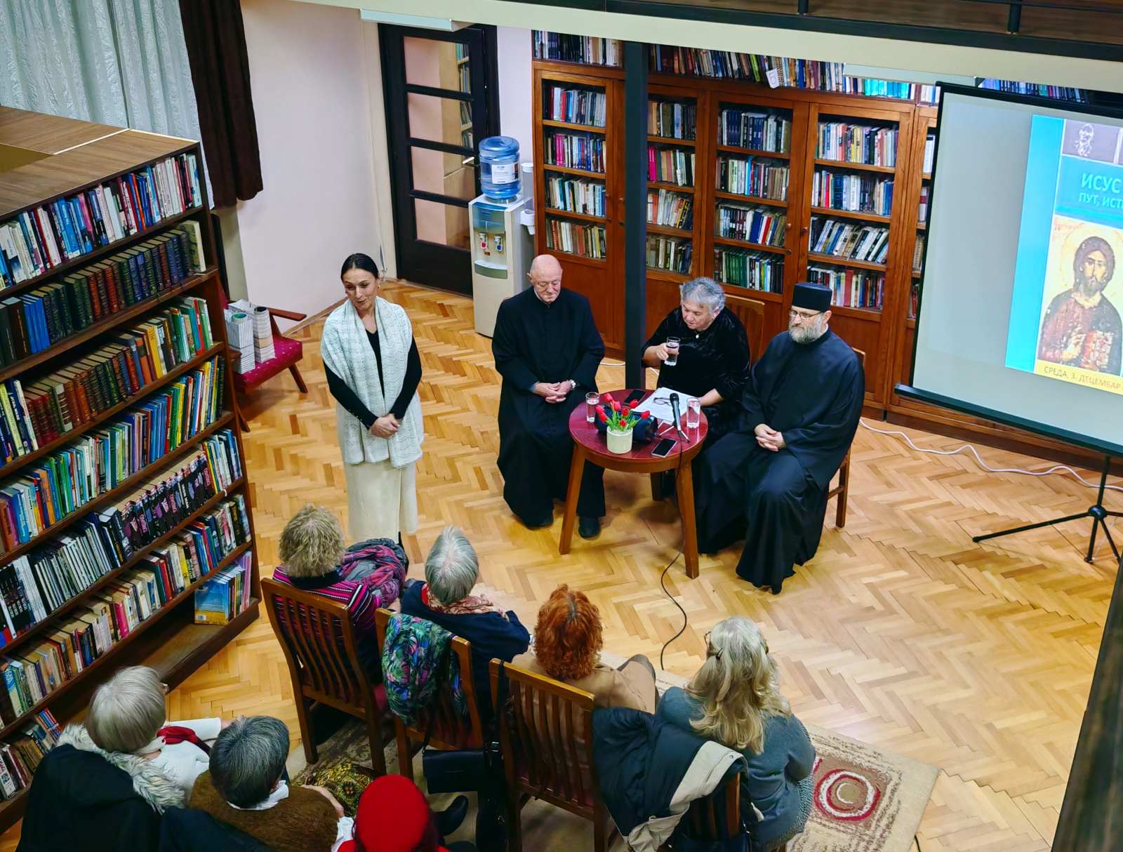 ДЕЦЕМБАРСКИ РАЗГОВОРИ У БИБЛИОТЕЦИ: СУСРЕТ РЕЧИ, ВЕРЕ И ЉУДИ