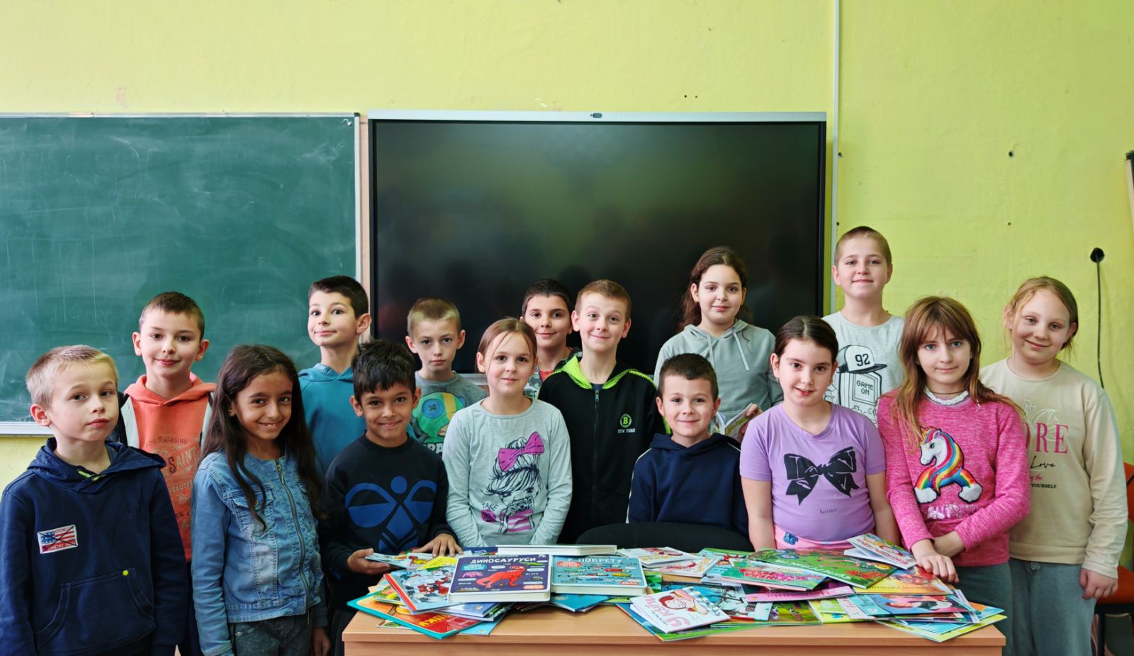 КЊИГЕ СУ СТИГЛЕ НА СВОЈЕ ОДРЕДИШТЕ