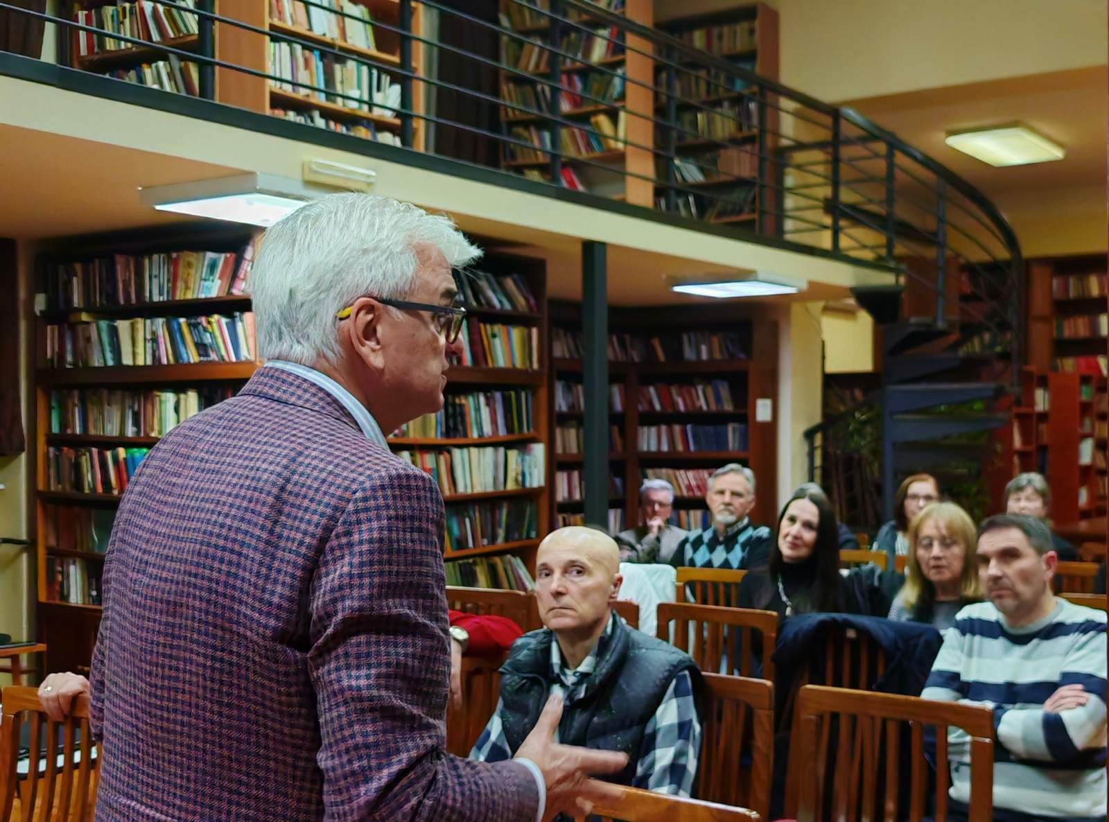 БУДУЋНОСТИ ЧОВЕЧАНСТВА